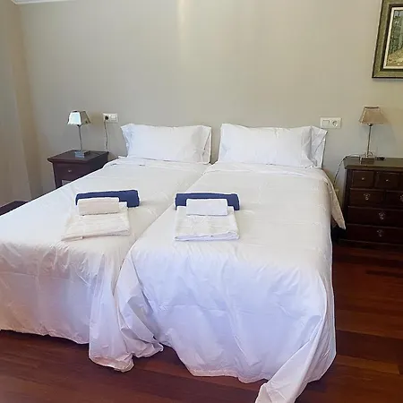 Casa Con Encanto En Con Piscina *